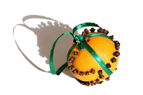 Orange Piquee De Clous De Girofles - Muito prazer: Pomander orange-clou de girofle