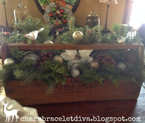 The box has a hasp on the front so you can put a small lock on it, but this would do no good since you can smash the box open to get to the contents. Our Hopeful Home: Natural Christmas Styling: Vintage ...
