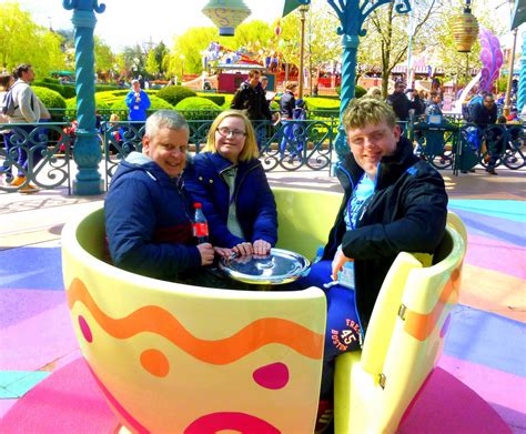 Jollydays Supported Holidays Disneyland Paris With Phil And Isobel