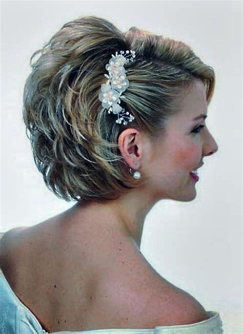 Curly Mother Of The Bride Hairstyles For Short Hair FASHIONBLOG
