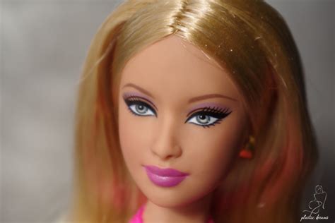 Plastic Dreams Dolls Barbie Et Miniatures Basics Model N° 04 Collection 003 Barbie Doll