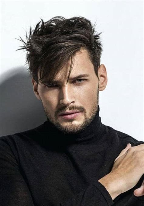No hairstyle for men channels the 1990s vibe like curtain haircut. 32 Top Hairstyles For Guys With Big Foreheads - Macho Styles