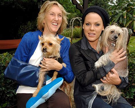 Peta-Gründerin: Ingrid Newkirk, die härteste ...