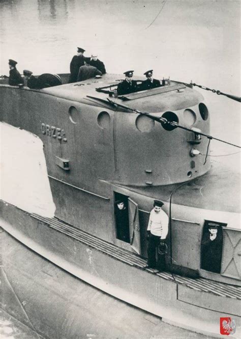 Orp orzeł tuż po zjeździe z pochylni w czasie wodowania 15 stycznia 1938 r. (English) Polish submarine ORP Orzel | Hall of Memory ...