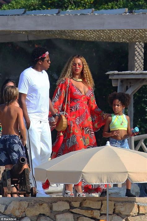 Beyonce Hides Her Stomach In Long Dress As She Steps Out With Jay Z And Daughter Blue Ivy Amid