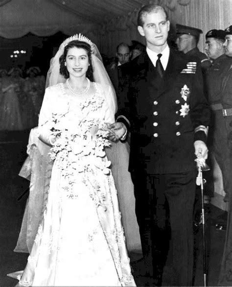 Filippo inghilterra is on facebook. La regina Elisabetta e il principe Filippo festeggiano 70 ...