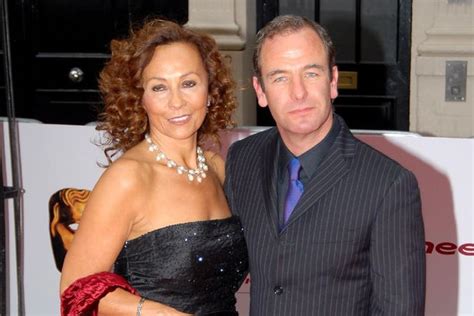 Is Robson Green Married Debunking His Love Life