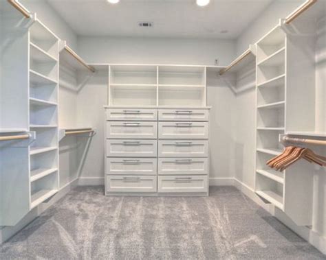 00:46 visit one of our nationwide locations to check out our interior and exterior units of various sizes. 10X10 Closet Design Ideas, Remodels & Photos | Master closet design, Bedroom organization closet ...