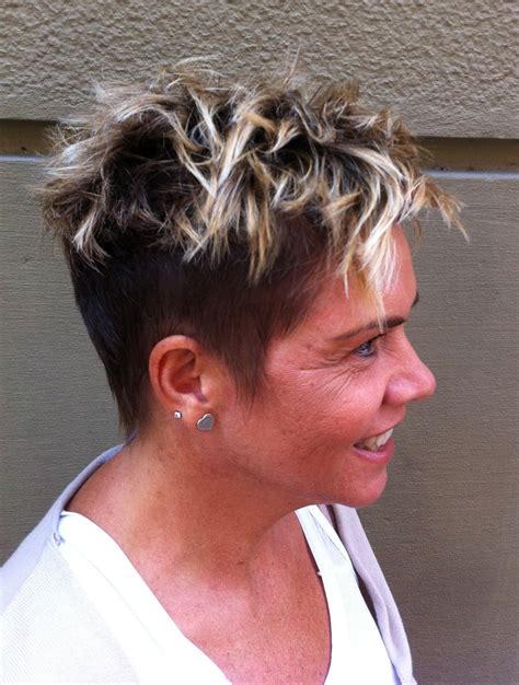 Che sia un biondo champagne, chiaro o scuro. Capelli Corti Biondi Uomo