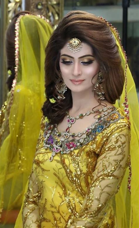 ᴹᴼᴼᴺ S͙h͙i͙n͙e͙ Pakistani Bridal Hairstyles Pakistani Bridal Makeup Pakistani Bride Bride