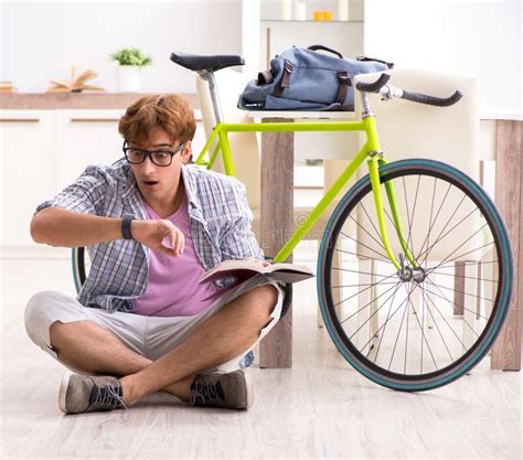 The Babe Commuting To University Using Cycle Stock Photo Image Of Lifestyle Home