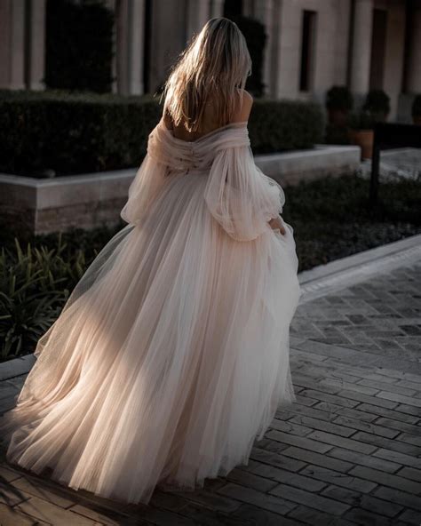 Tulle Skirt Wedding Dress Long Sleeve Bridal Dresses Lovely Wedding