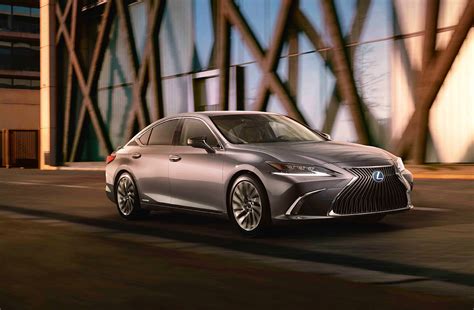 Its large, roomy cabin is undeniably more upscale than a standard the 2019 lexus es 300h is a marked improvement over its predecessor, with a nicer interior and more passenger and cargo room. 2019 Lexus ES 300h