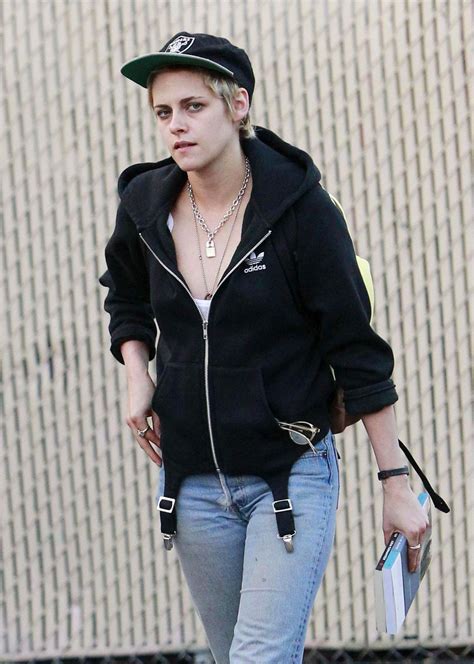 Check spelling or type a new query. Kristen Stewart Street Style - Out in Los Angeles 09/20 ...