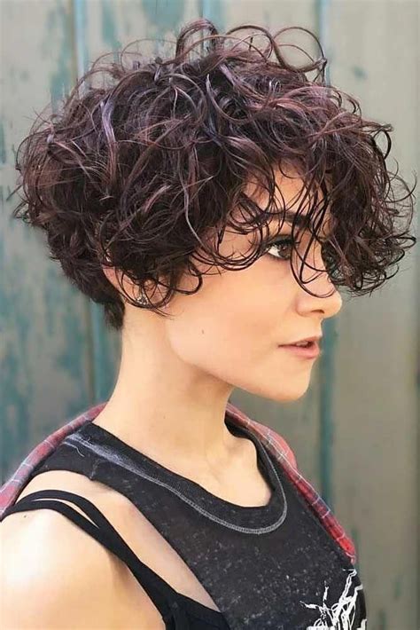 35 Short Punk Hairstyles To Rock Your Fantasy In 2020 Short Hair