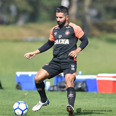 We did not find results for: Atlético Paranaense on Twitter: "O treino do Furacão de ...