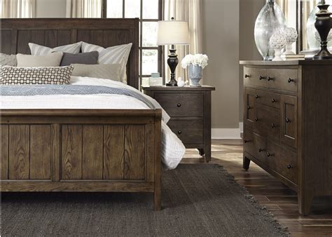 A bedroom set is an utter essential when it comes to completing your bedroom and enriching your sleeping experience. Bedroom Suites | Unique Furniture