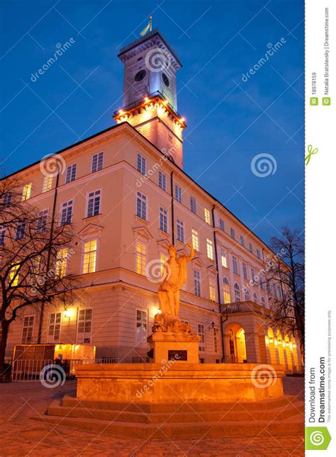 Stadshus lviv fotografering för bildbyråer. Bild av kyrkor ...