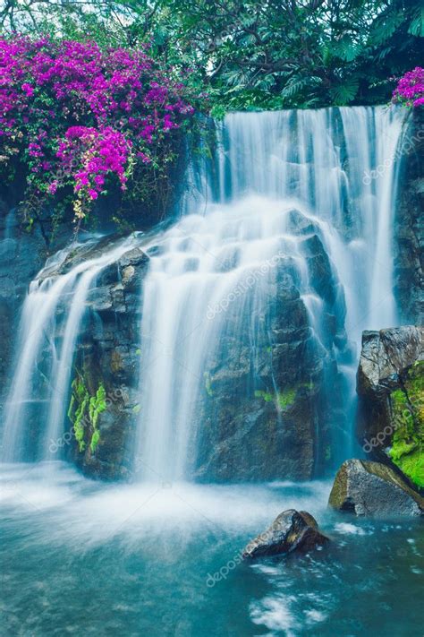 Waterfall — Stock Photo © Epicstockmedia 8616046