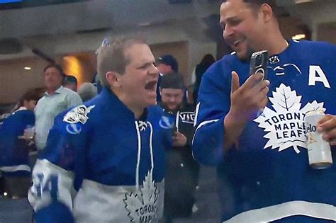 Toronto Maple Leafs Fan Ecstatic Over 5 4 Victory