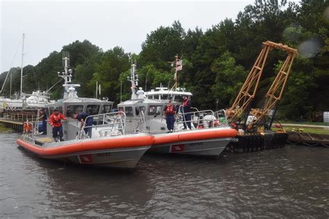 Dvids Images Crewmembers From Coast Guard Stations Charleston And