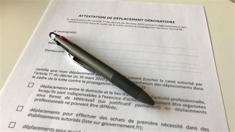 Il s'agit d'une page web où vous avez juste à remplir les champs d'un formulaire et qui permet de générer un fichier. Papier ou PDF : comment remplir l'attestation de sortie