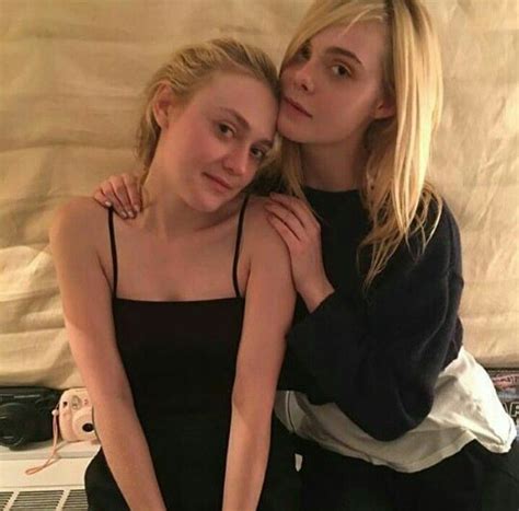 Pin By Misfit On 05oneandonly Elle Fanning Dakota Fanning Dakota