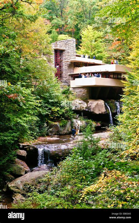 Frank Lloyd Wrights Fallingwater In Pennsylvania Aus Rt 381 Besucher