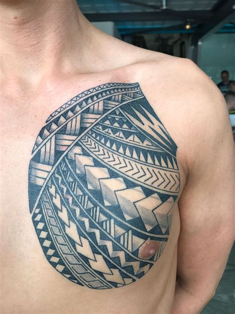 In traditional maori tattoo art, the elements used in the tribal, abstract patterns are known as either manuah or koru. Maori tattoo voorbeelden, laat je inspireren door Dutch Ink!
