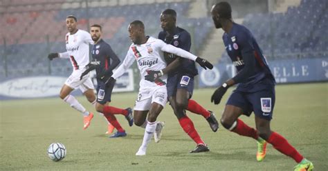 Ligue 2 bkt 2021/2022 en direct : Ligue 2-BKT - J19 : Châteauroux - Guingamp (2-3) : Le ...