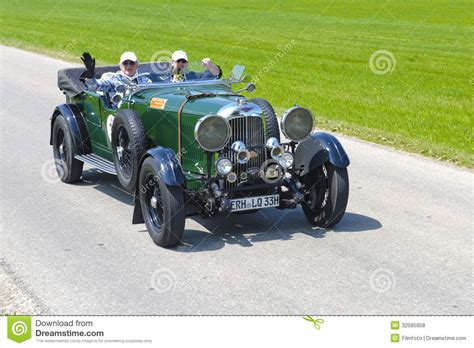 Oldtimer car editorial stock photo. Image of elegance - 32585958