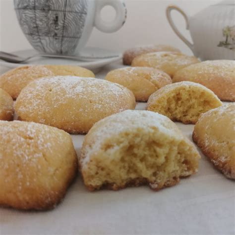 Si lo so, è un po' tardi per preparare i biscotti per natale, ma ho avuto troppo da fare questa settimana e solo oggi trovo un po' di tempo da dedicare alla cucina. Biscotti al mascarpone - Curmifood