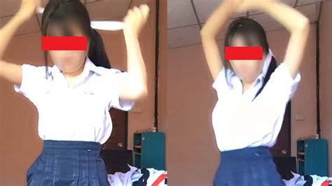 Thai High Schooler Livestreams Striptease On Facebook Gets Caught By Free Download Nude Photo