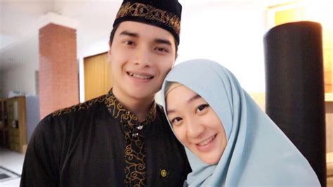 Larissa mengungkap kesedihannya di instagram. 5 Tahun Menikah, Alvin Faiz dan Larissa Chou Cerai ...