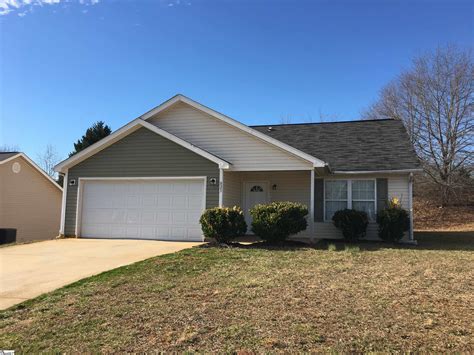 823 Damson Plum Court, Spartanburg, SC 29301