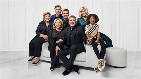 todd chrisley to host e dating series ‘growing up chrisley and ‘chrisley knows best renewed