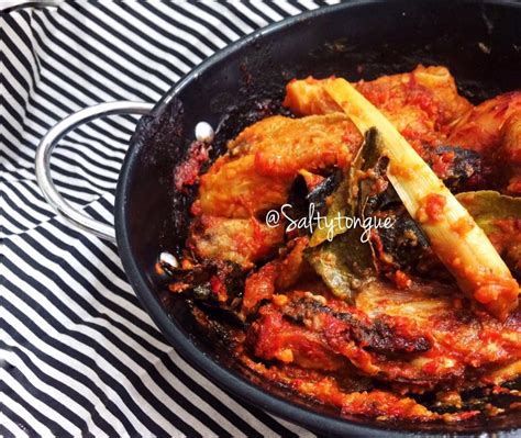 May 14, 2021 · resep ayam panggang oven / roasted chicken. Ayam Panggang Merah "Ibu" by Saltytongue (Fb: Fa Mella)