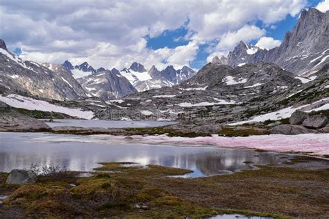 Island Lake In The Wind River Range Rocky Mountains Wyoming Views