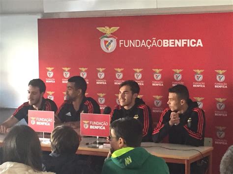 Jun 12, 2021 · josé afonso é um genial em português, disse o músico e investigador octávio fonseca, considerando o autor de grândola, vila morena, um criador de uma arte superior. O Benfica Faz Bem está na Escola José Afonso (Seixal) com ...