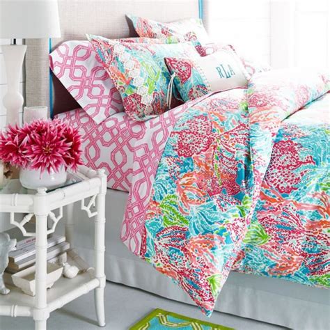 Lilly pulitzer inspired bedroom for sg the monogram especially cute! 6 Preppy Bedrooms