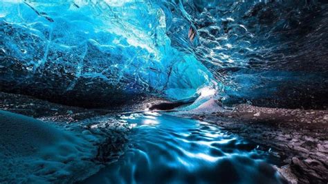 Crystal Blue Ice Cave Skaftafell Hd Wallpaper Backiee