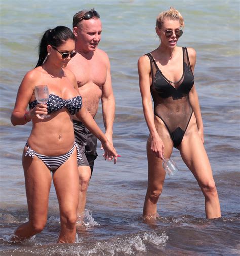 Lisa Hochstein In Swimsuit On The Beach In Miami Hawtcelebs The