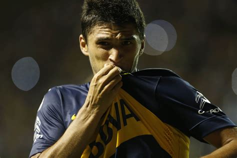 Un gol de pity martínez en el primer tiempo y un zapatazo de scocco en el segundo dieron la victoria a river ante un boca descentrado. Marín y el penal en la serie del gas pimienta: Fuimos ...