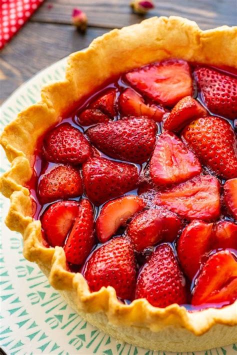 easy strawberry pie recipe with jello julie s eats and treats