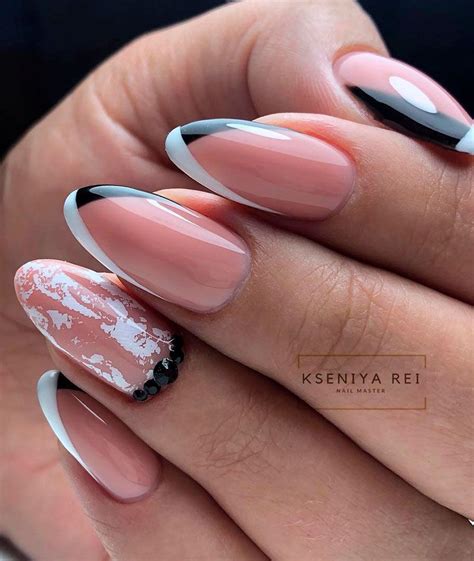 9 Stunning Modern French Manicure Ideas Stylish Belles Sns Nails