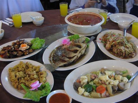 Kalau nak makan masakan western di melaka, kami cadangkan anda ke floyds kitchen. Never Walk Alone: $Makan Tengah Hari Di New Horizon Garden$