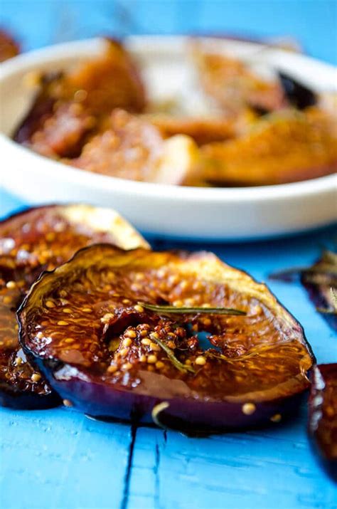 Figs largely caters to young women in the medical profession (though it sells men's scrubs, too) and is popular among medical students who often serve as brand ambassadors. Simple Oven Roasted Figs - Give Recipe
