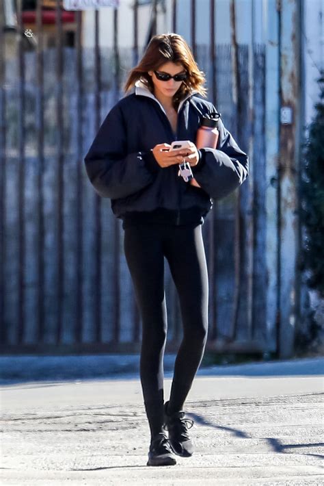 Kaia Gerber Shows Off Her Slender Legs In Leggings As She Leaves After A Workout In Brentwood