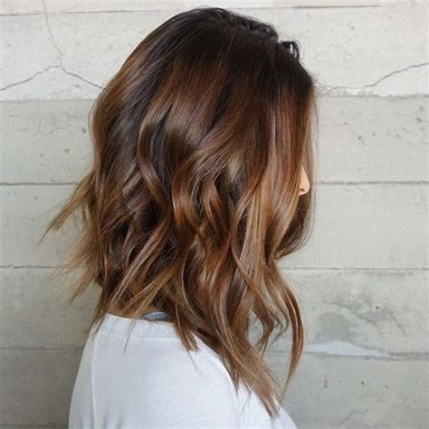 If you want to create medium length layered haircuts, you can refer these ideas. 30 Chic Everyday Hairstyles for Shoulder Length Hair 2020