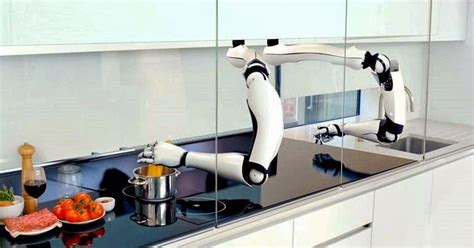 This Robot Chef That Can Cook 2000 Meals Will Be Available In 2017